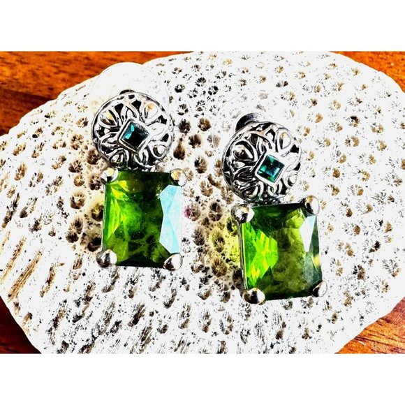 Vintage Green Glass Earrings Square Design St Patrick's Day Party Parade… - Picture 7 of 12